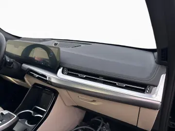 X1 xDr30e M SPORT HUD H&K 360 Panoramic Keyless