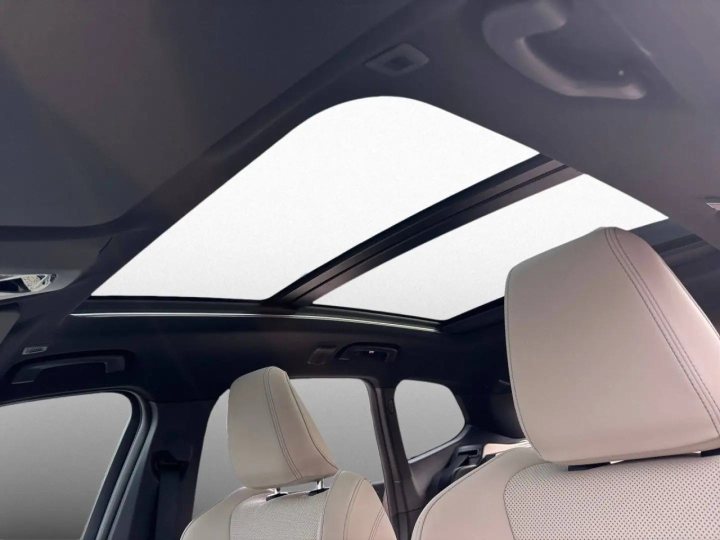 X1 xDr30e M SPORT HUD H&K 360 Panoramic Keyless