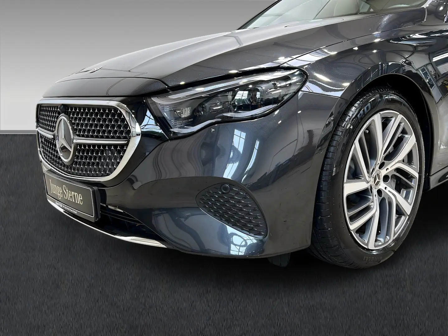 E 450 d 4M AVANTGARDE DISTR Superscreen Memo 360