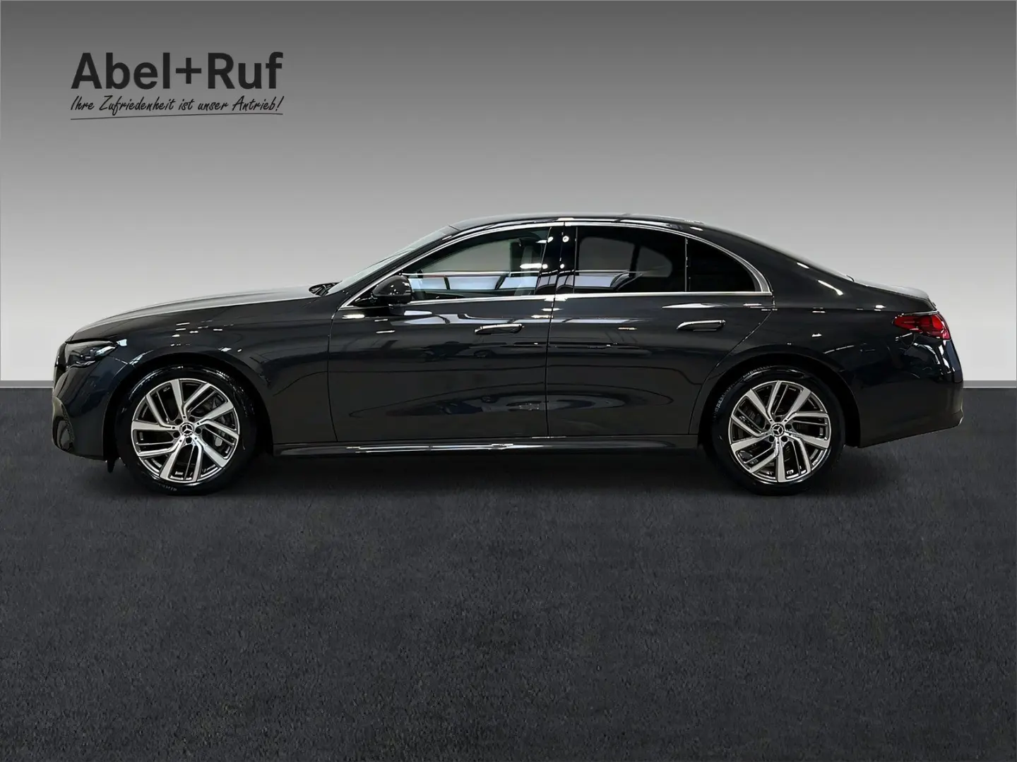 E 450 d 4M AVANTGARDE DISTR Superscreen Memo 360