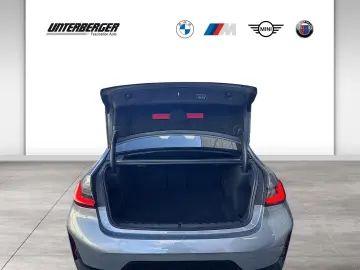 M340i xDrive Limousine