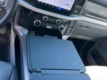 F 150 Lightning SXT AWD Elektro 2023 hellgrau