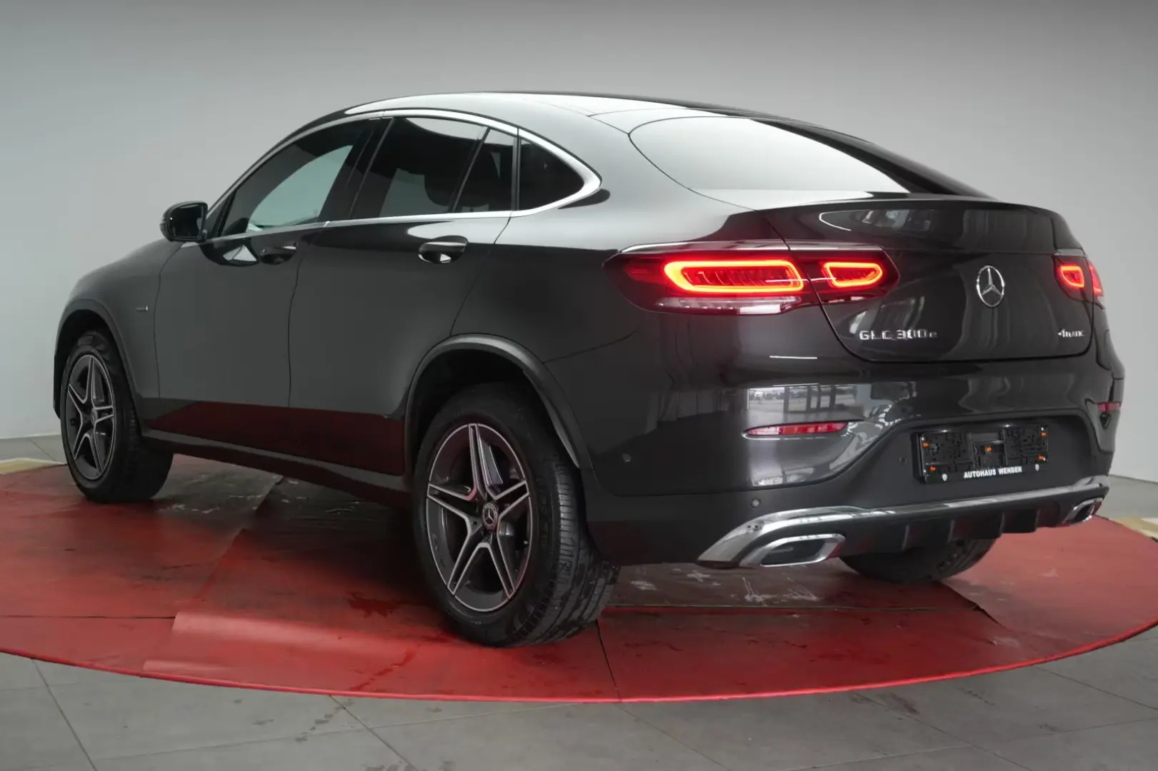 Mercedes-Benz GLC 300 e 4Matic 9G-Tronic AMG Leder