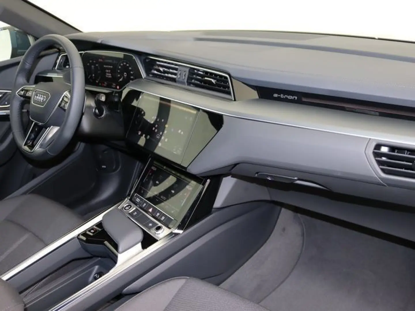 Q8 50 quattro advanced e-tron MATRIX-LED LED ACC