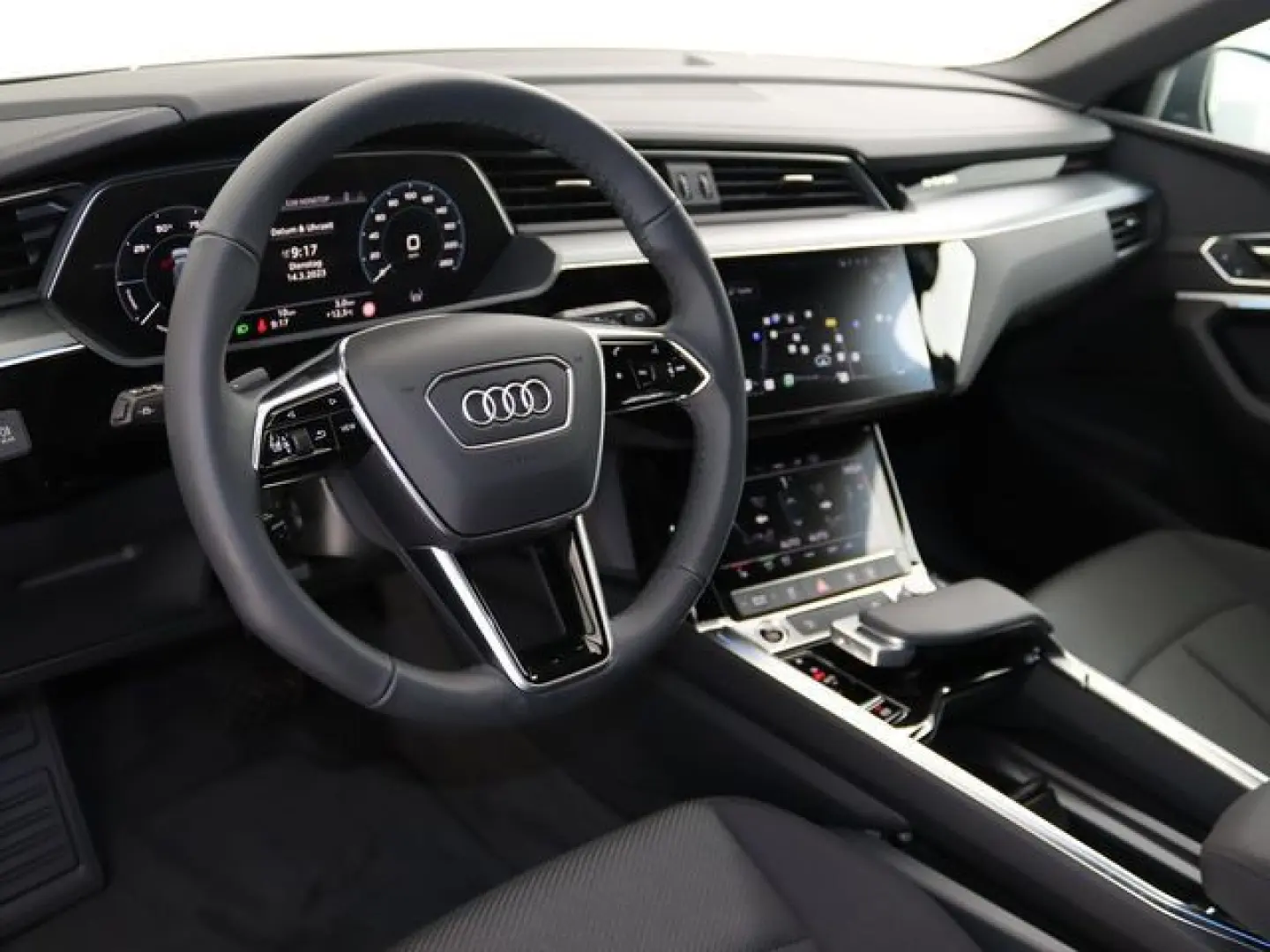 Q8 50 quattro advanced e-tron MATRIX-LED LED ACC