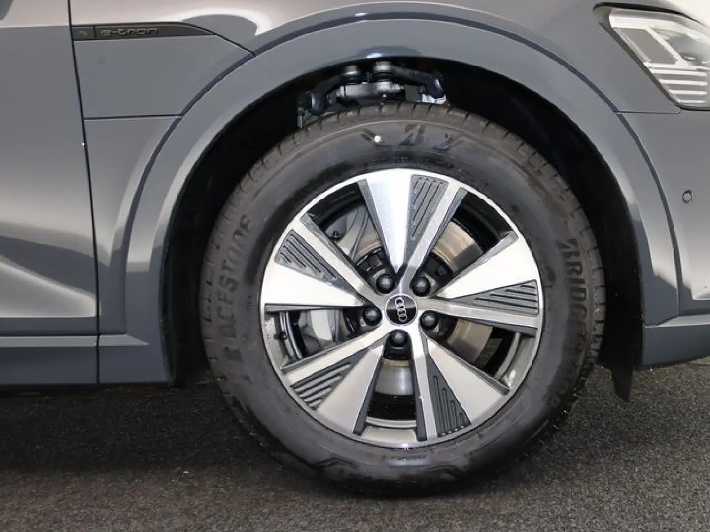 Q8 50 quattro advanced e-tron MATRIX-LED LED ACC