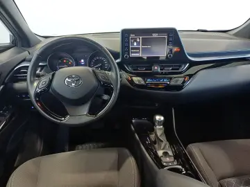 Toyota C-HR 2 0 Hybrid C-LUB CVT