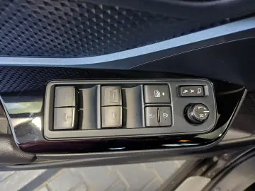 Toyota C-HR 2 0 Hybrid C-LUB CVT