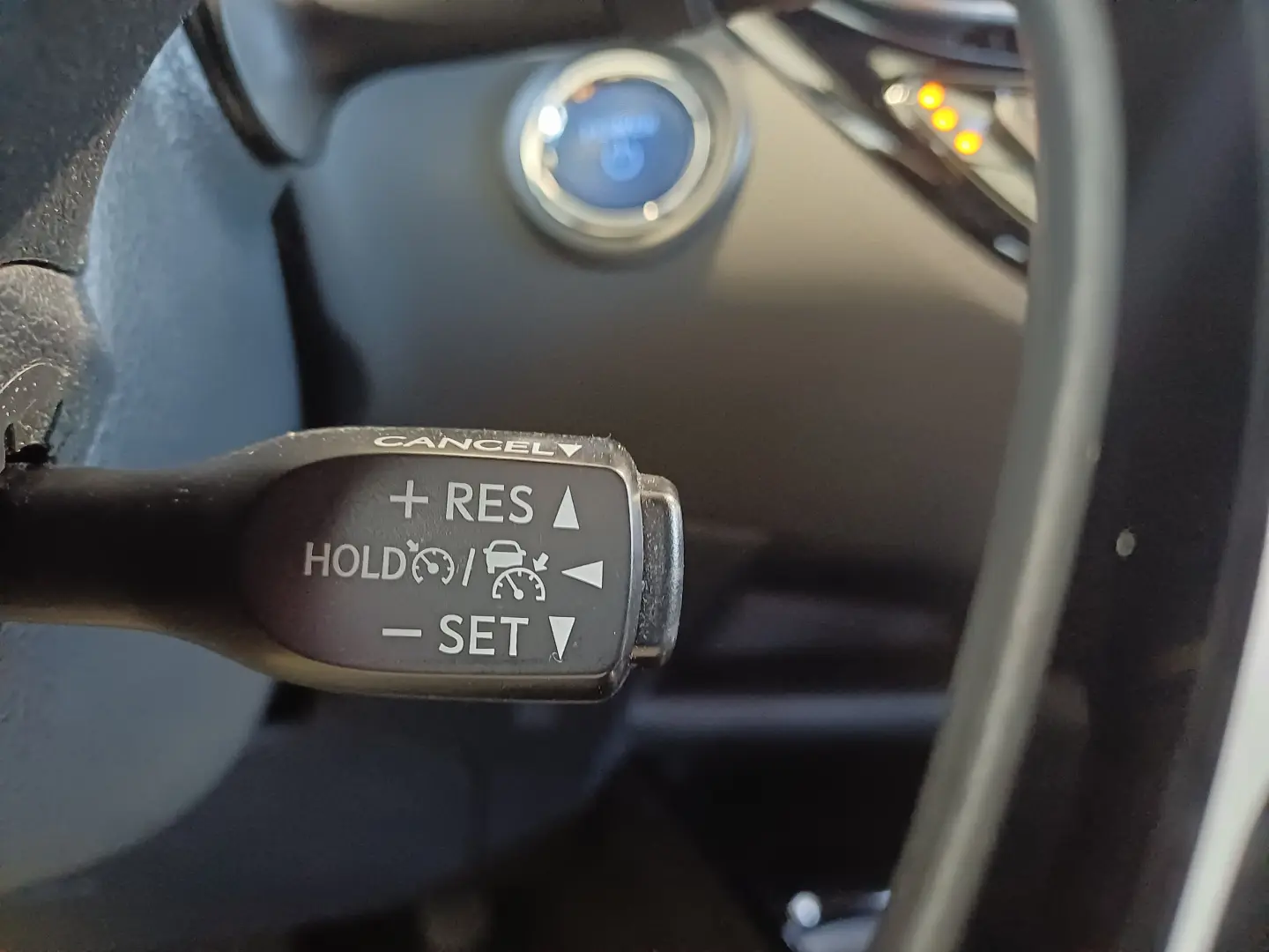 Toyota C-HR 2 0 Hybrid C-LUB CVT