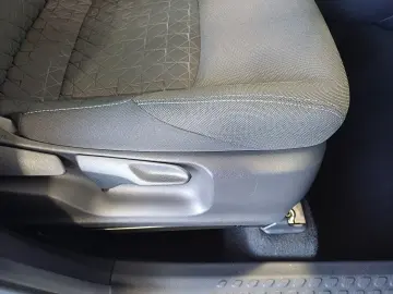 Toyota C-HR 2 0 Hybrid C-LUB CVT