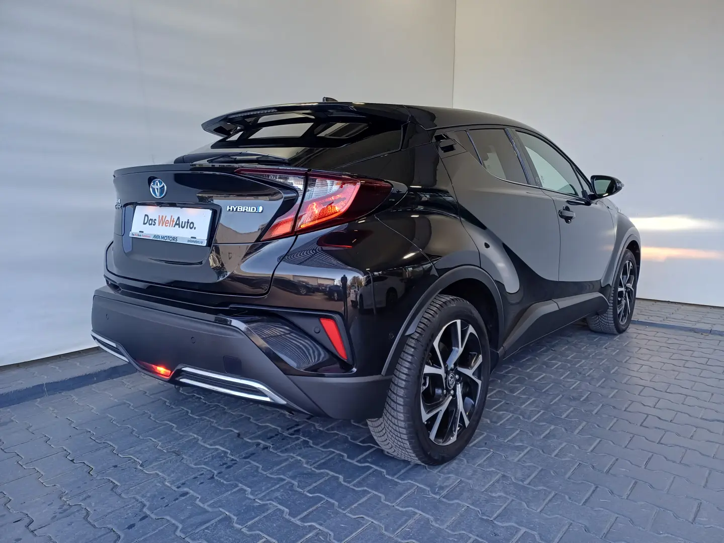 Toyota C-HR 2 0 Hybrid C-LUB CVT