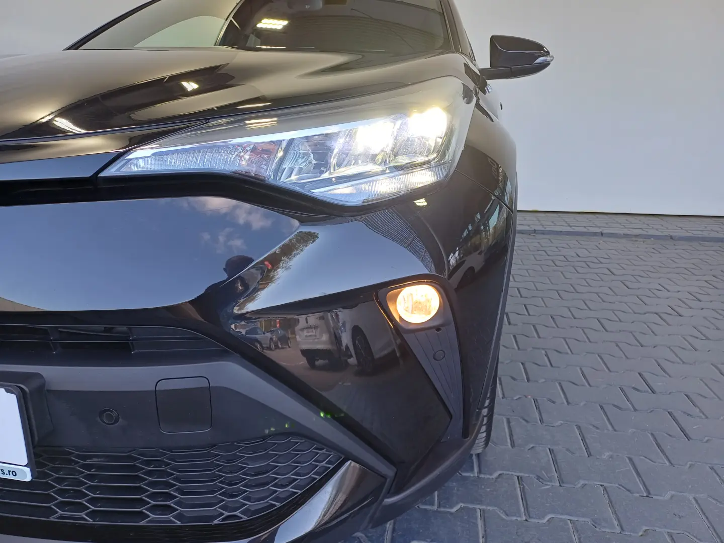 Toyota C-HR 2 0 Hybrid C-LUB CVT