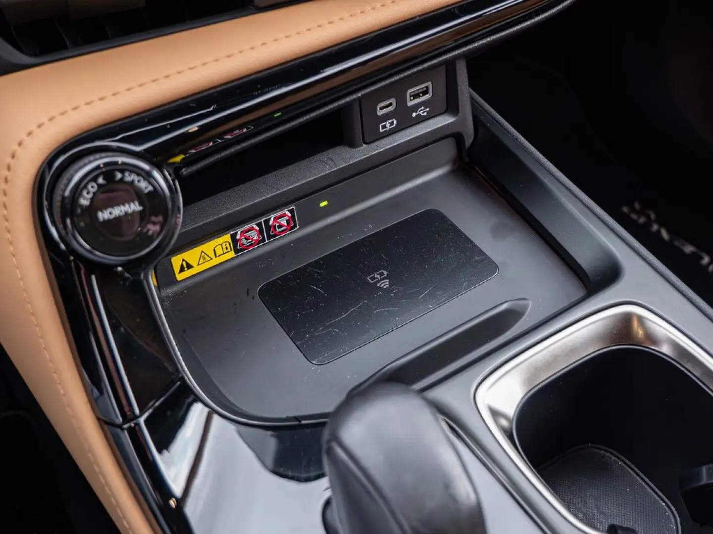 NX 450h   Executive Ventilation  MEMORY  360