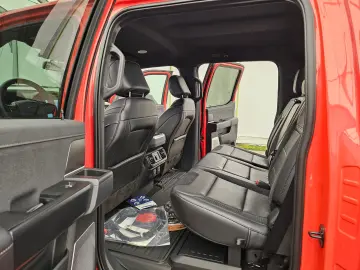 Ford F 150 Raptor T1