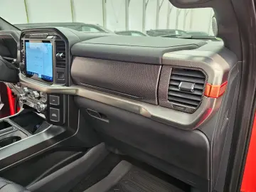 Ford F 150 Raptor T1