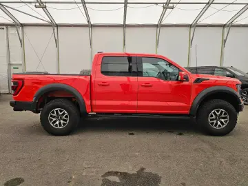 Ford F 150 Raptor T1