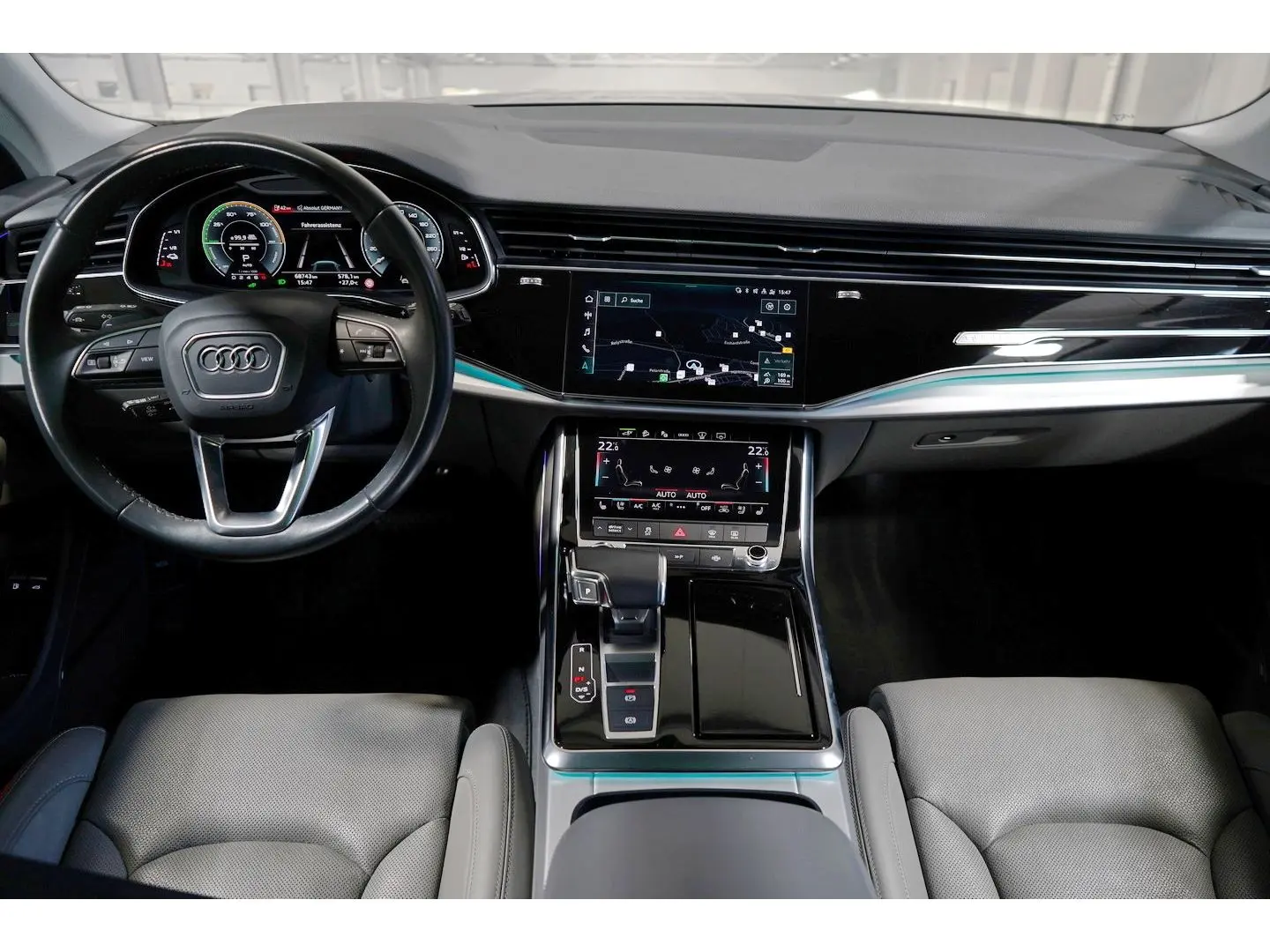 Q8 55 TFSIe S line quattro B&O Head up Pano 360