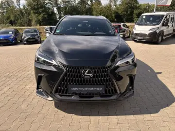 NX 450h  E-FOUR Executive Ventilation 360