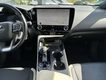 NX 450h  E-FOUR Executive Ventilation 360