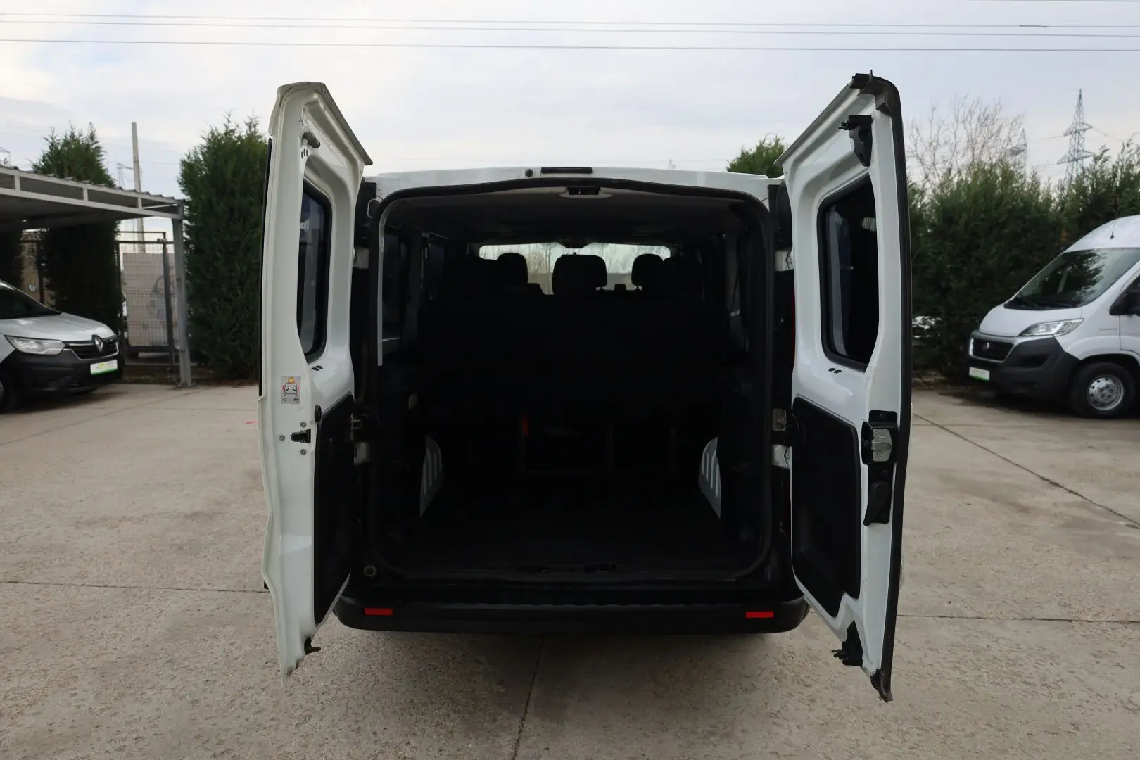 Renault Trafic L2H1-8 1 ( motor reconditionat )