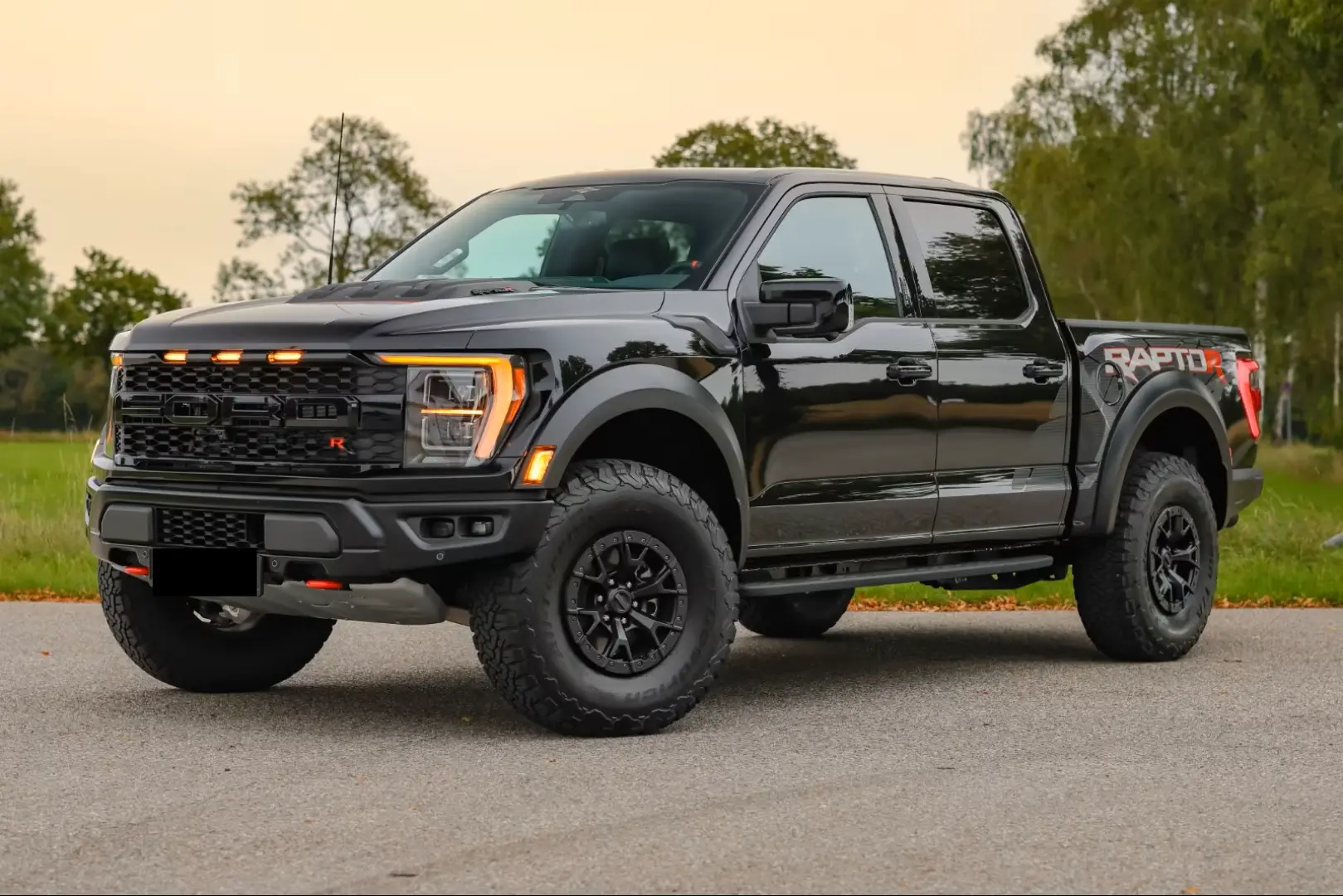 Ford F 150 Raptor R 5.2 Supercharged V8