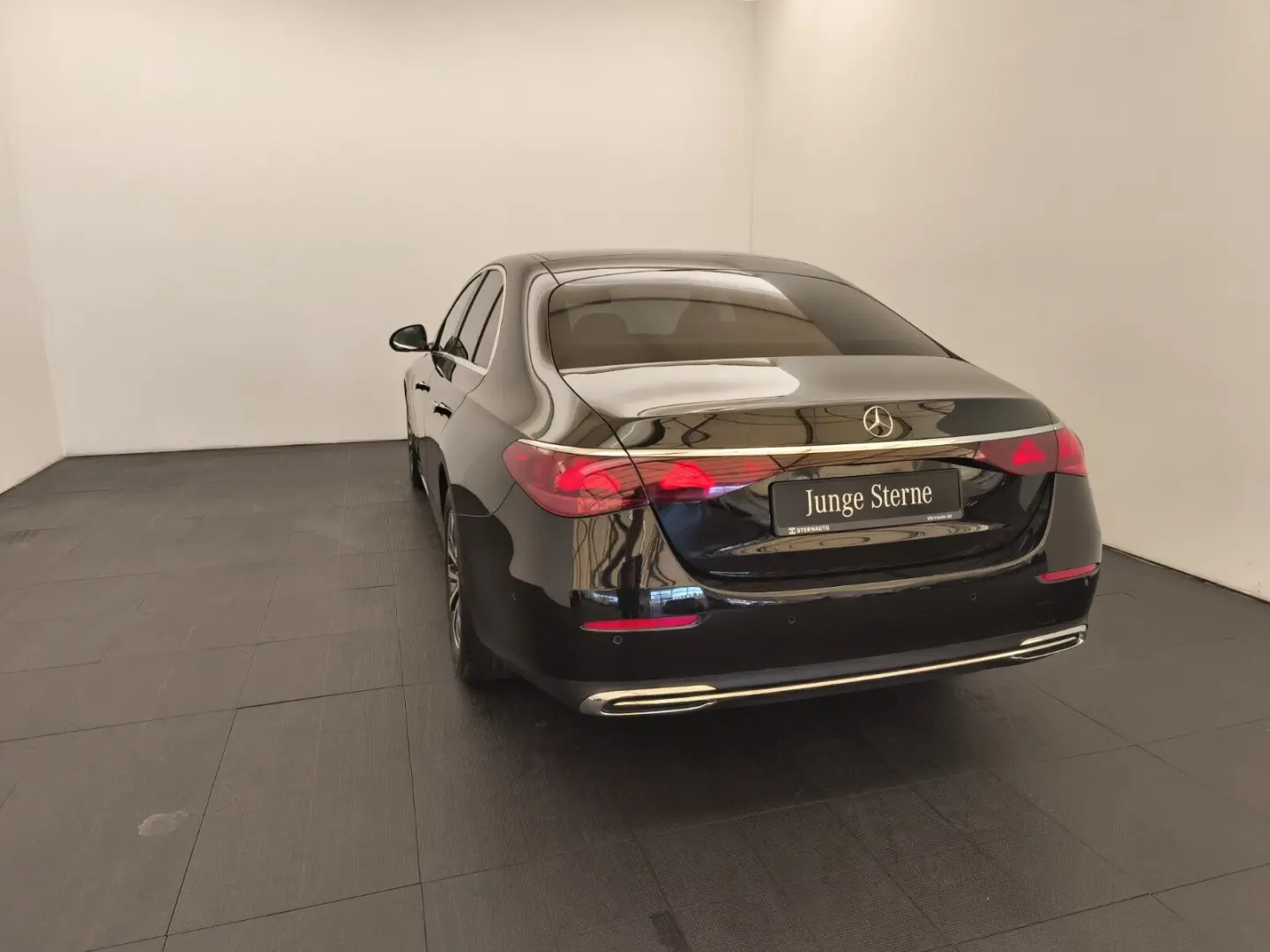 E 200 Avantgarde Fahrassi  AHK RüCam Ambiente