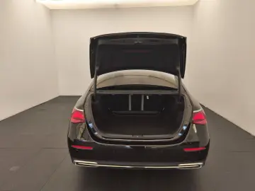 E 200 Avantgarde Fahrassi  AHK RüCam Ambiente