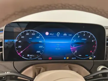 E 200 Avantgarde Fahrassi  AHK RüCam Ambiente