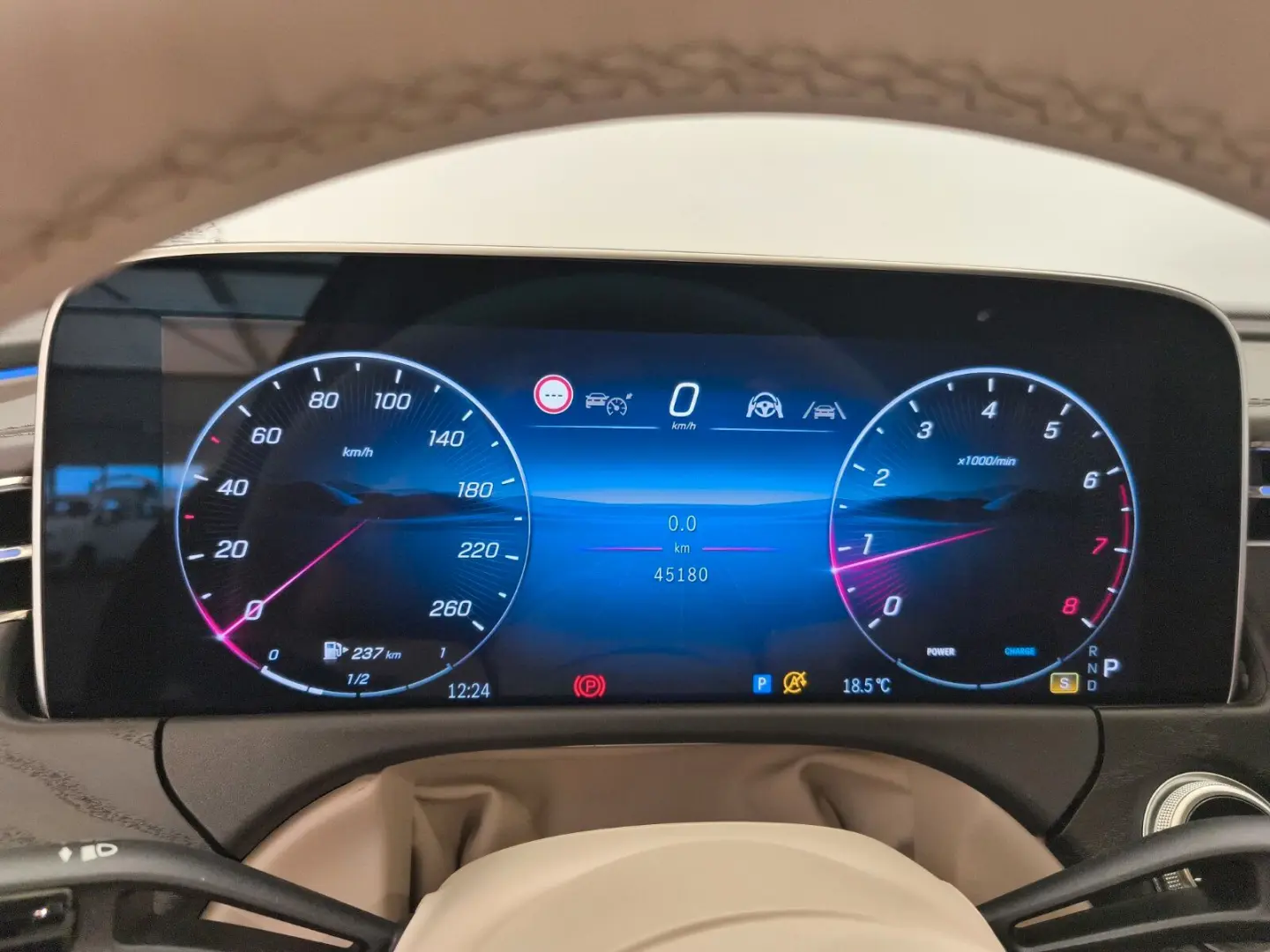 E 200 Avantgarde Fahrassi  AHK RüCam Ambiente