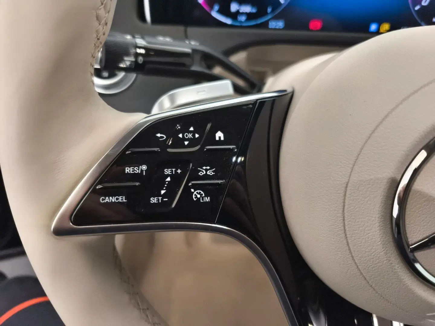 E 200 Avantgarde Fahrassi  AHK RüCam Ambiente