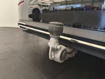 E 200 Avantgarde Fahrassi  AHK RüCam Ambiente