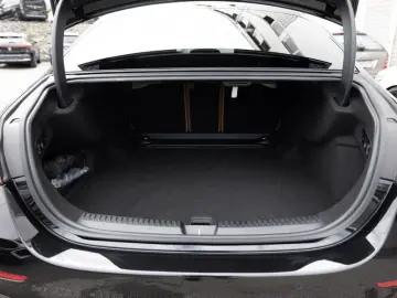 E 200 AMG-Sport DIGITAL Pano Burm 360 Distr Memo