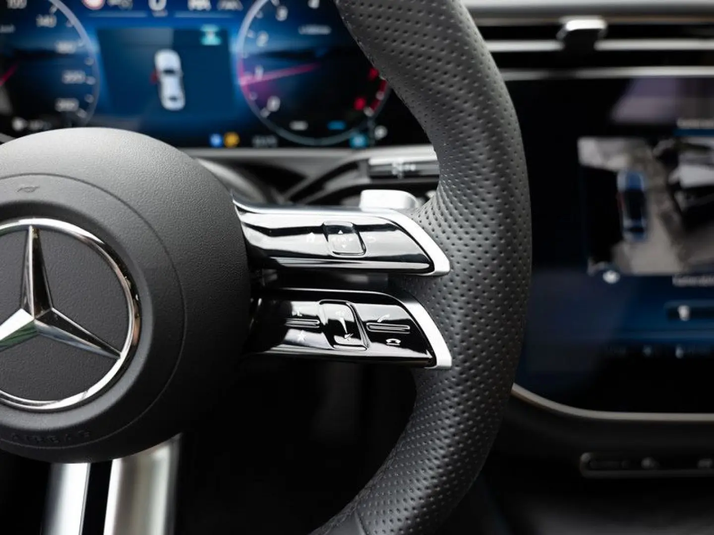 E 200 AMG-Sport DIGITAL Pano Burm 360 Distr Memo