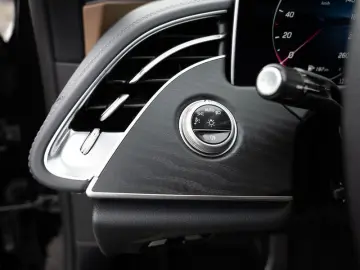 E 200 AMG-Sport DIGITAL Pano Burm 360 Distr Memo