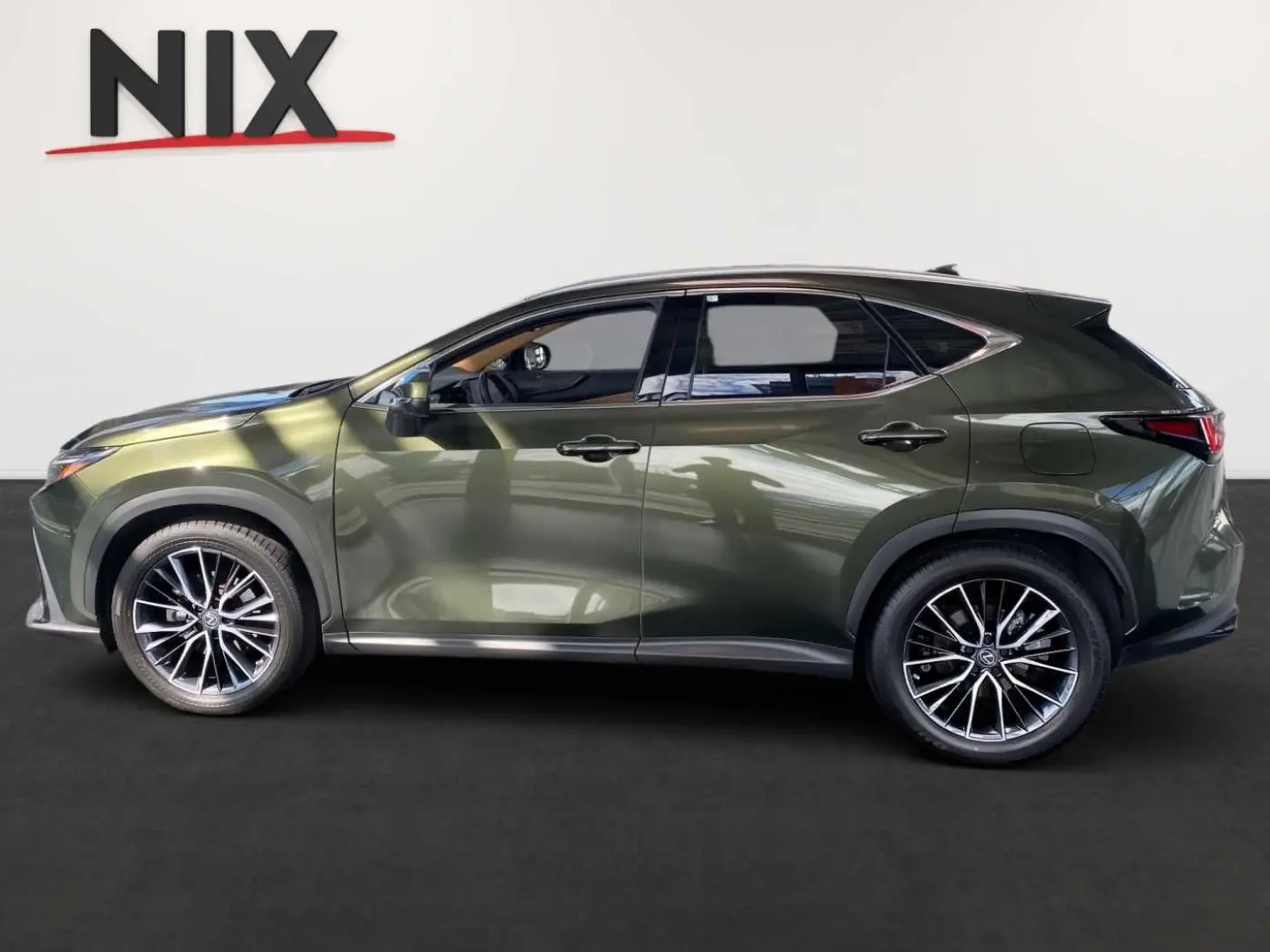NX 350h 2.5 Hybrid 4x4 Luxury Line PANO HUD