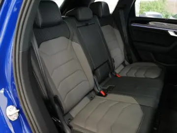 VW Touareg 3.0TDI R-Line