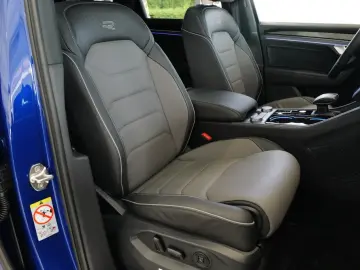 VW Touareg 3.0TDI R-Line