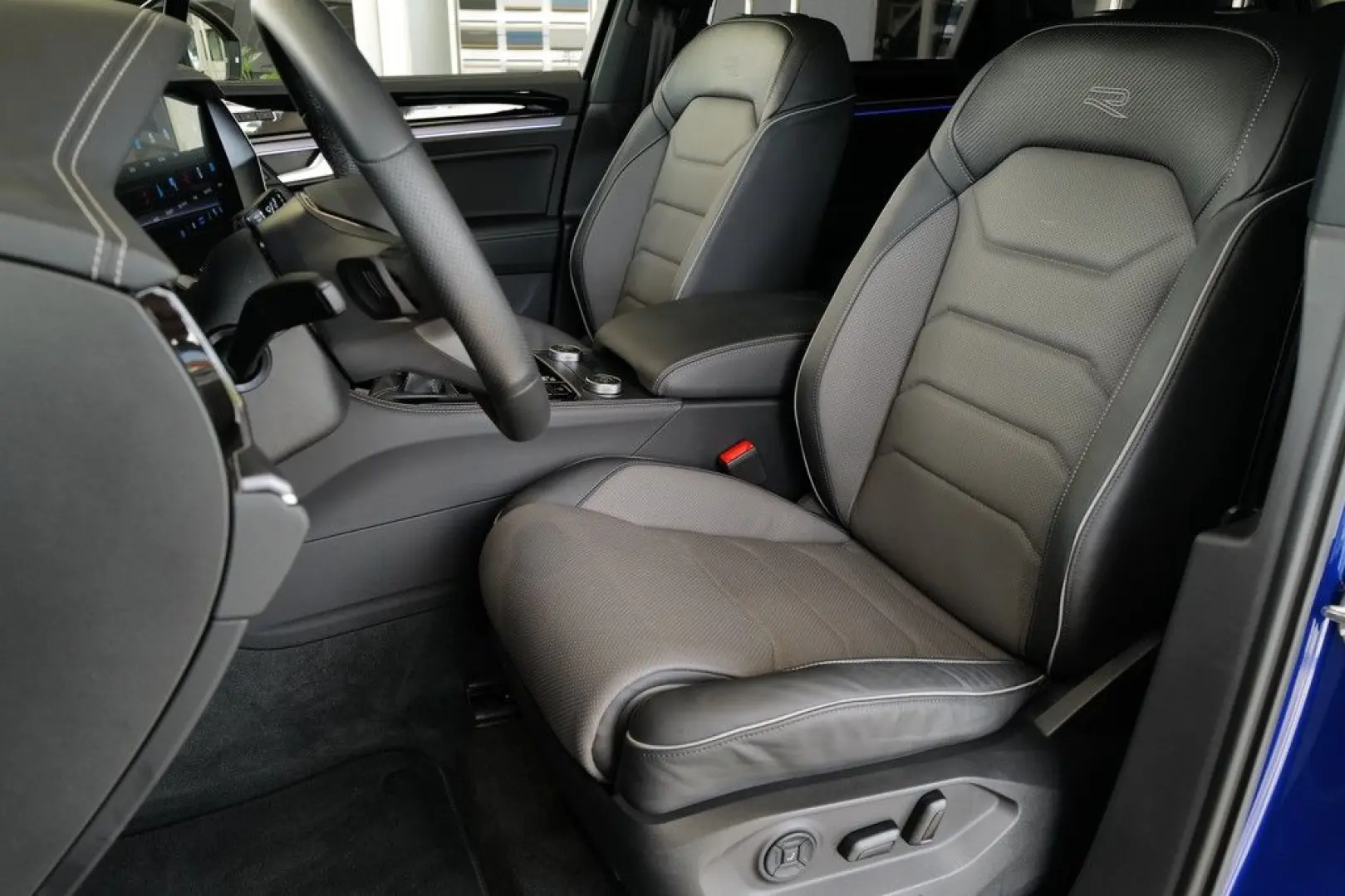 VW Touareg 3.0TDI R-Line