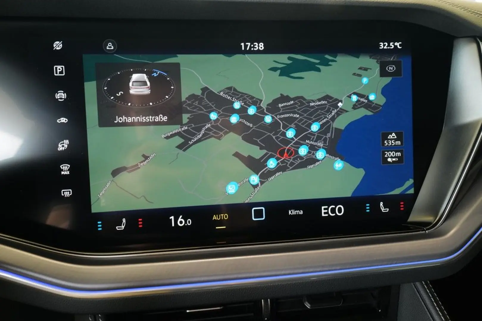 VW Touareg 3.0TDI R-Line