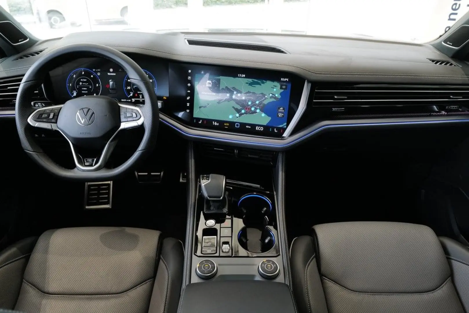 VW Touareg 3.0TDI R-Line