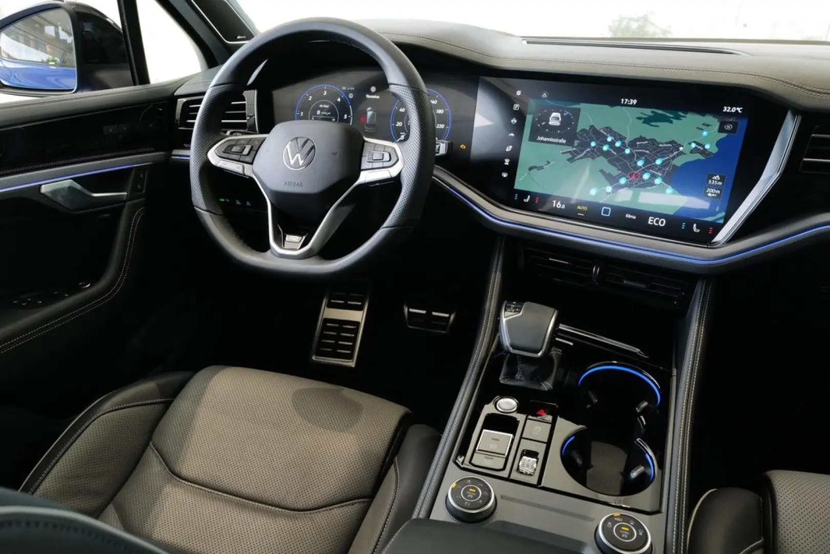 VW Touareg 3.0TDI R-Line