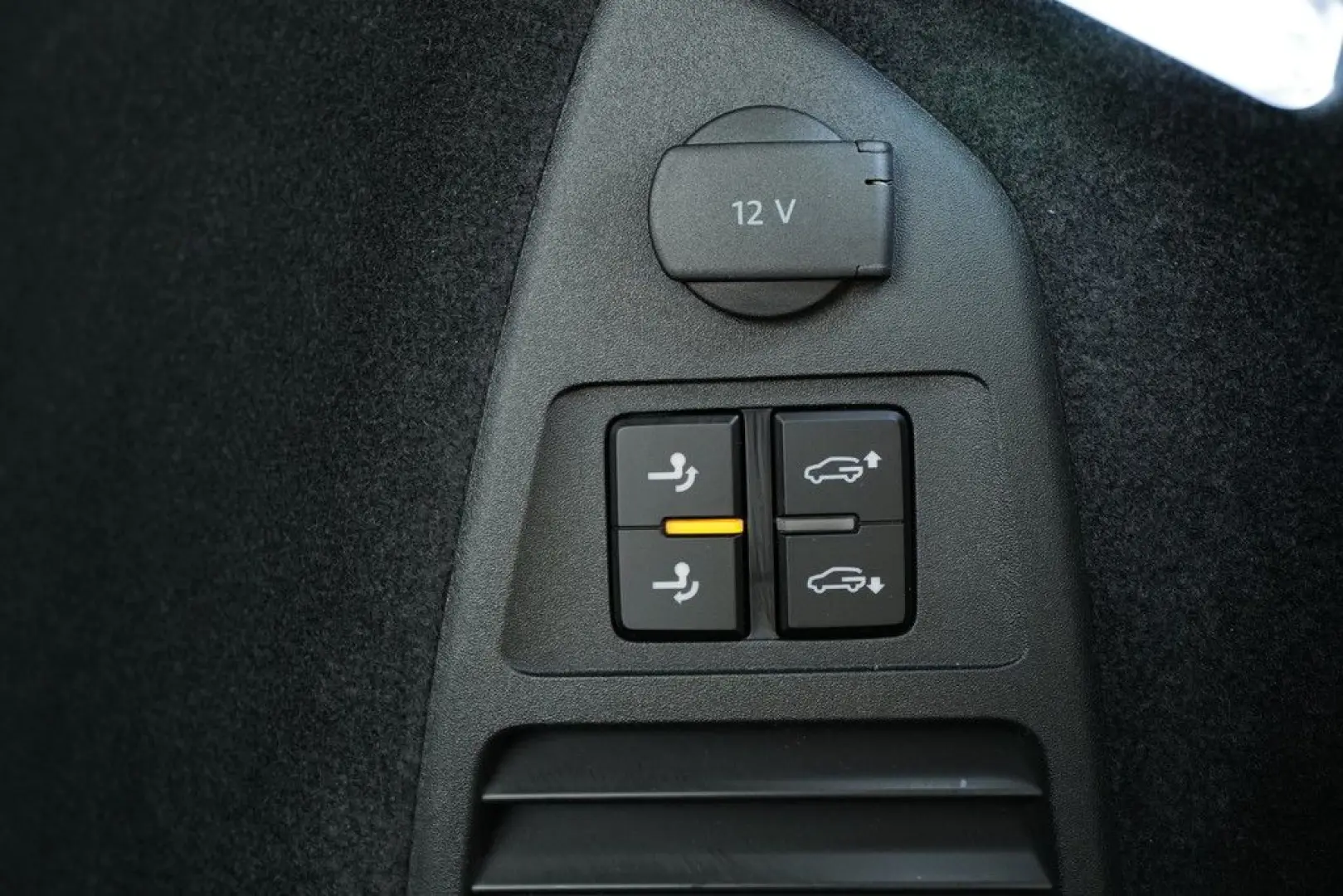 VW Touareg 3.0TDI R-Line