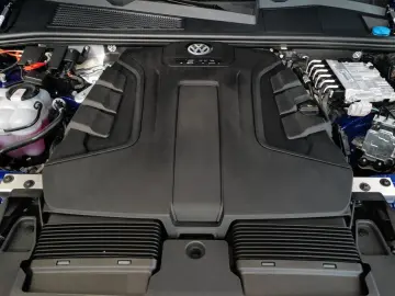 VW Touareg 3.0TDI R-Line