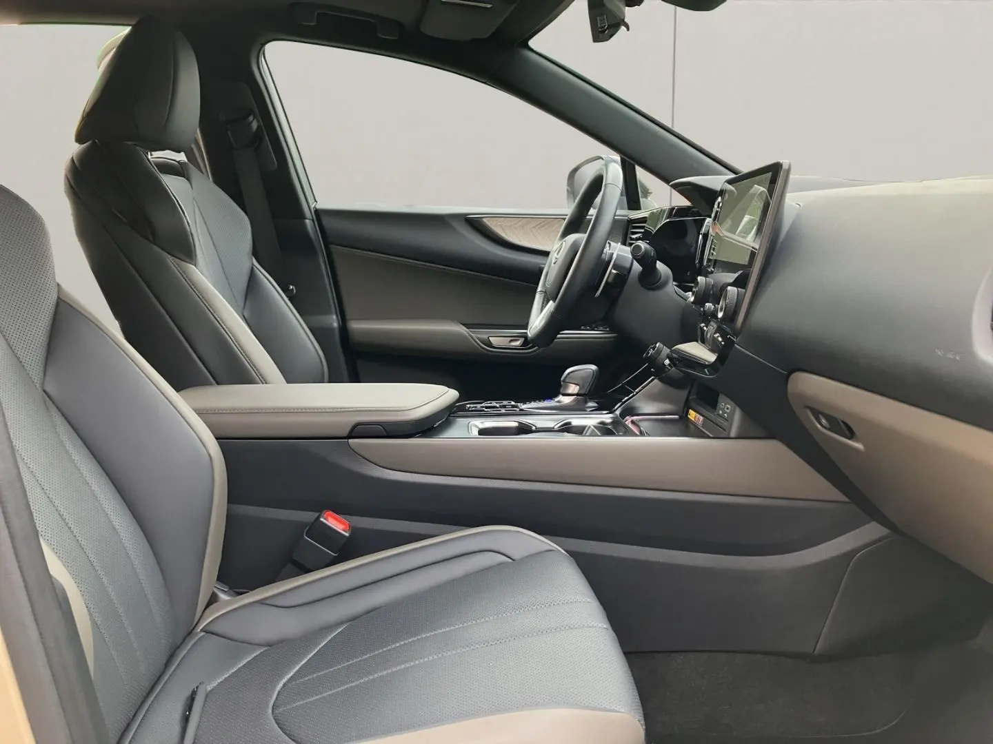 NX 350h E-Four OVETRAIL Ventilation 360 MarkLev