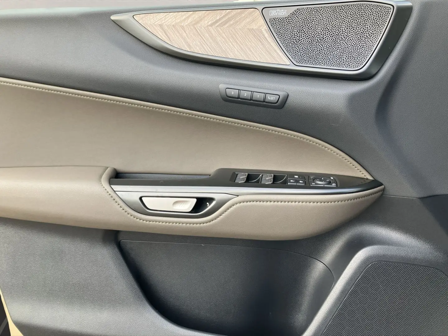 NX 350h E-Four OVETRAIL Ventilation 360 MarkLev