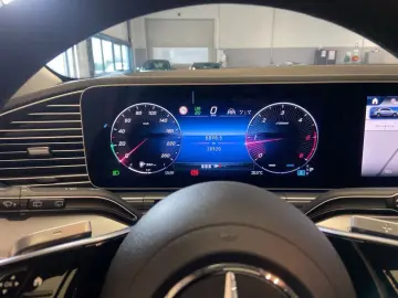 GLE300d4M AdvancedPlus Distro Burmester Airmatic