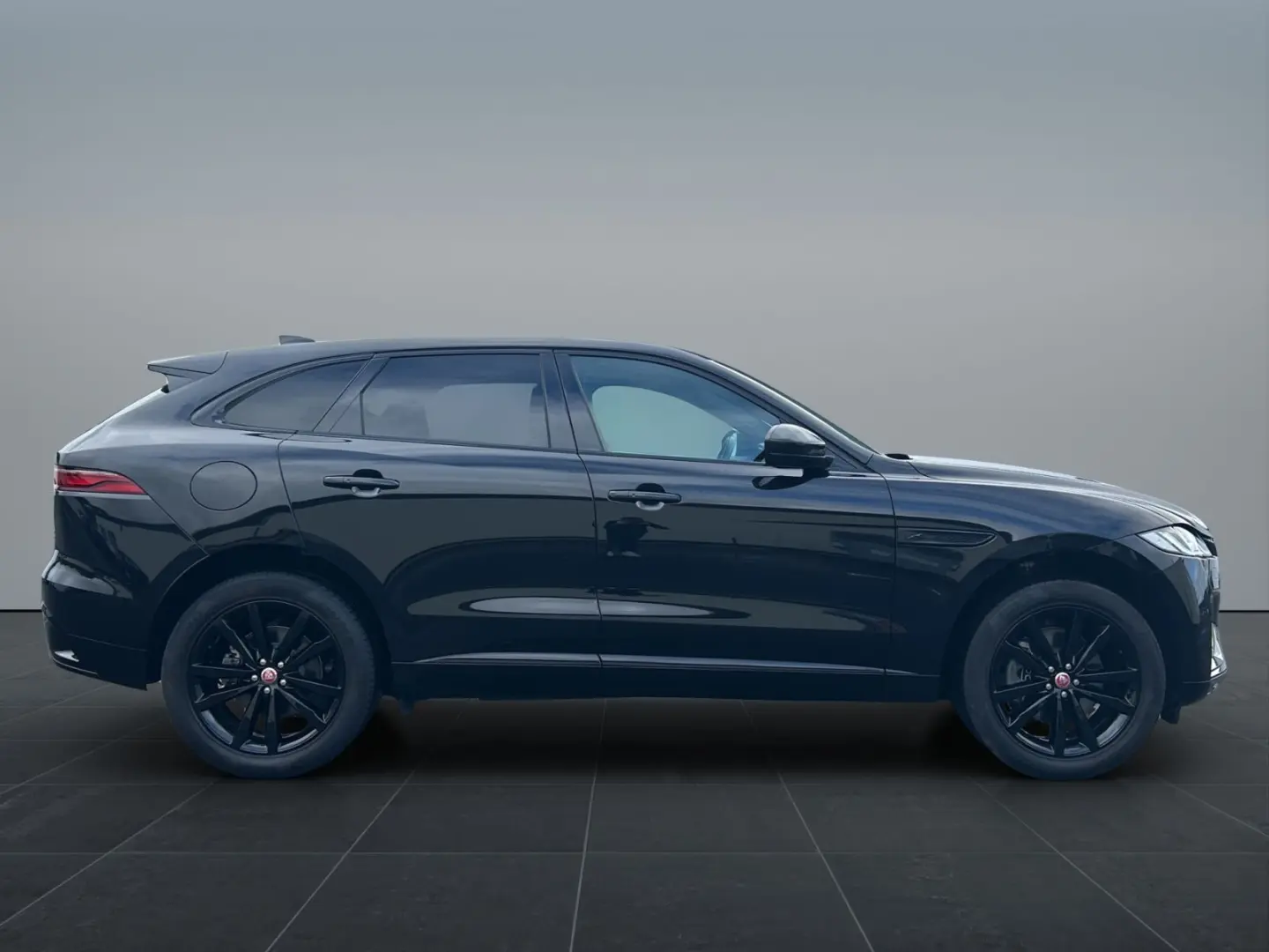 F-PACE P250 R-Dynamic SE Black Pack Pixel LED