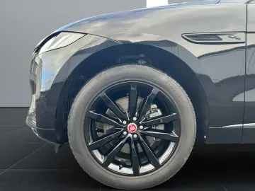 F-PACE P250 R-Dynamic SE Black Pack Pixel LED