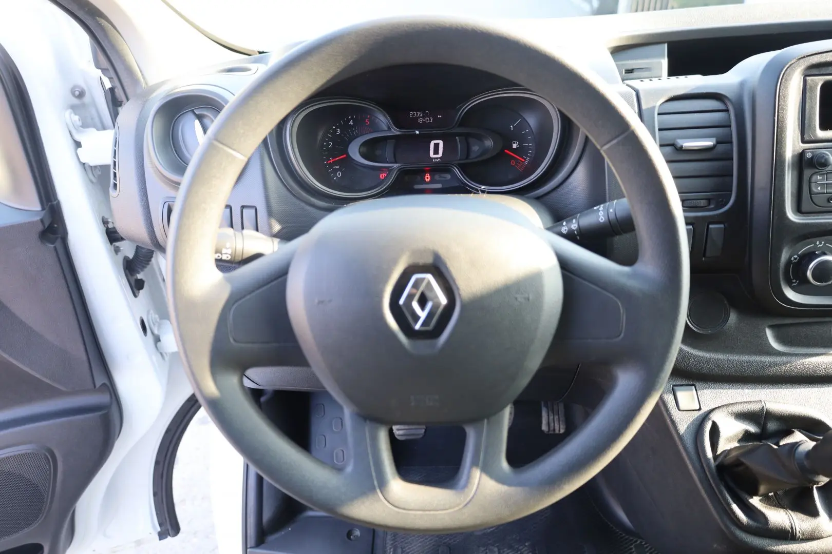 Renault Trafic L1H1 2.0 DCI 120hp