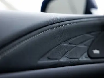 RX 500h   F Sport Line